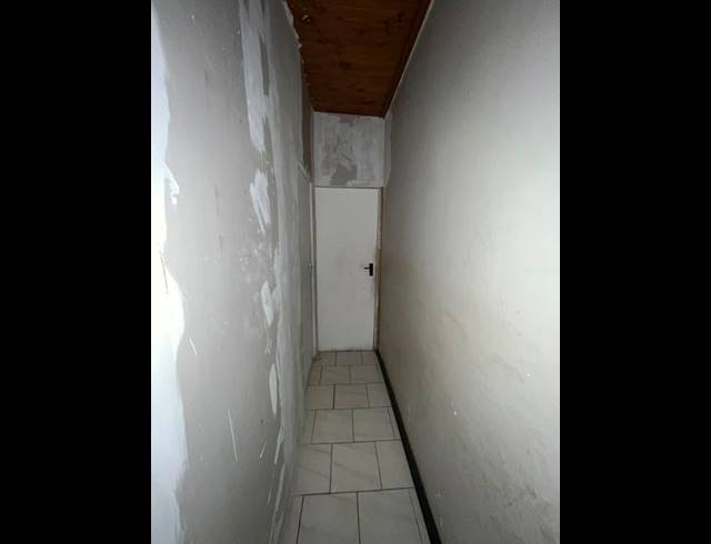9 BEDROOM HOUSE FOR SALE IN BOKSBURG NORTH